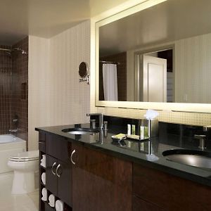 One-Bedroom King Suite